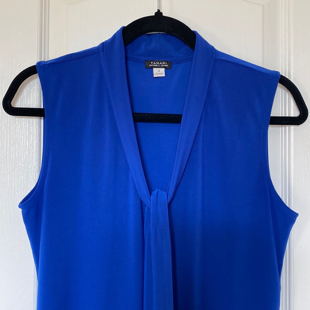 Tahari tie-neck top size S
